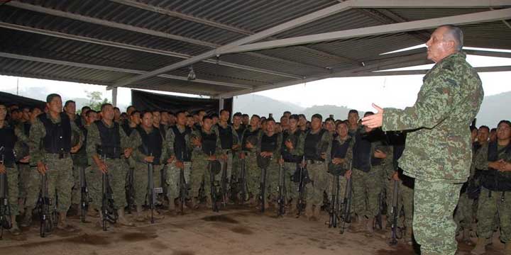 Titular de Sedena verifica aspectos operativos en Michoacán
