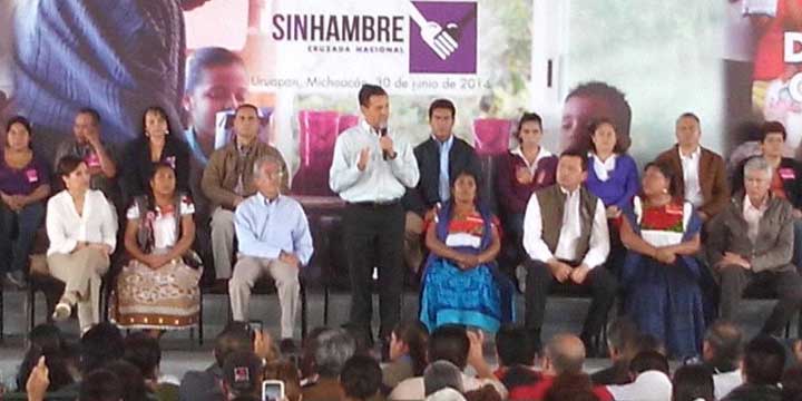 Trabajaré “codo a codo” con Jara: EPN; pide aplausos para la Selección Mexicana