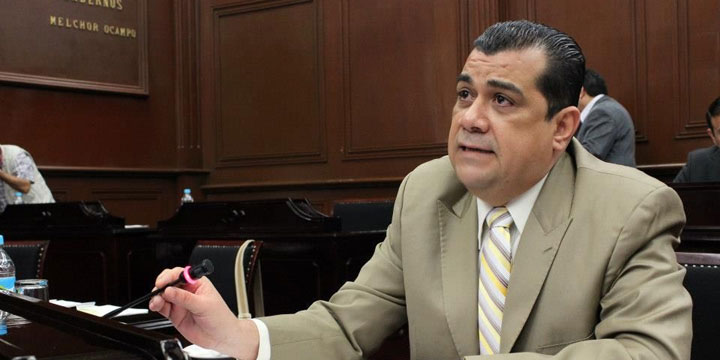 A casi un año de contingencia, sin aterrizar recursos del Fonden a Michoacán
