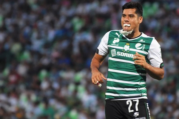 Contemplan cambiar porterías en el Corona para proteger a jugadores