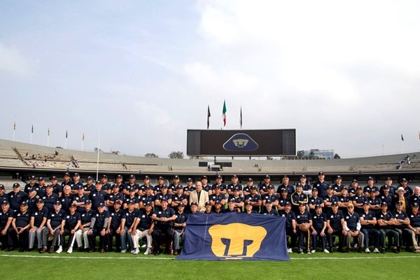 Pumas reunió a ex jugadores por 60 aniversario