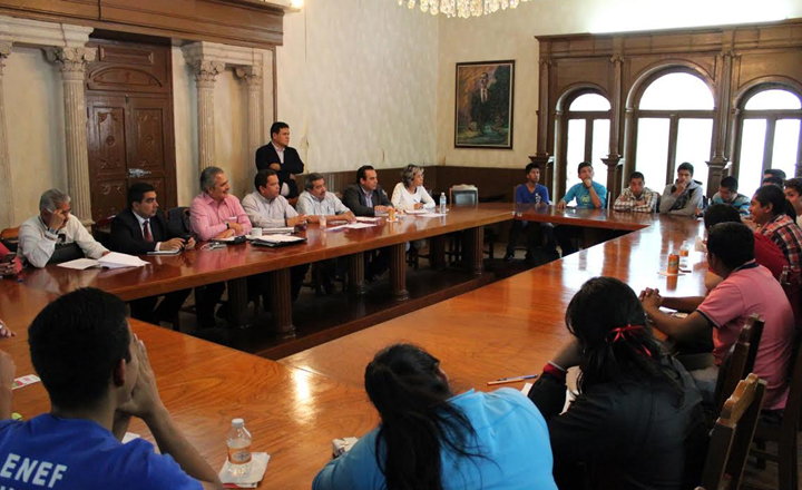 Retoman el diálogo Gobierno del Estado y normalistas