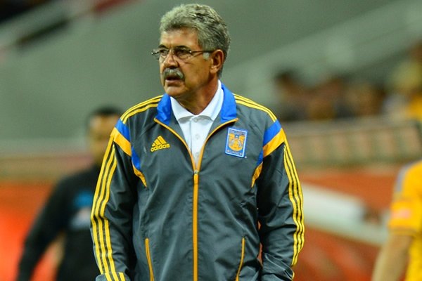 Algunas medidas llevan a tener un futbol ratonero: 'Tuca'